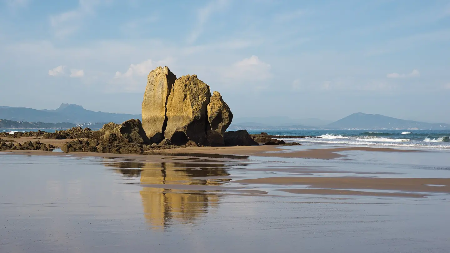 Rocks on Ilbarritz beach south of Biarritz