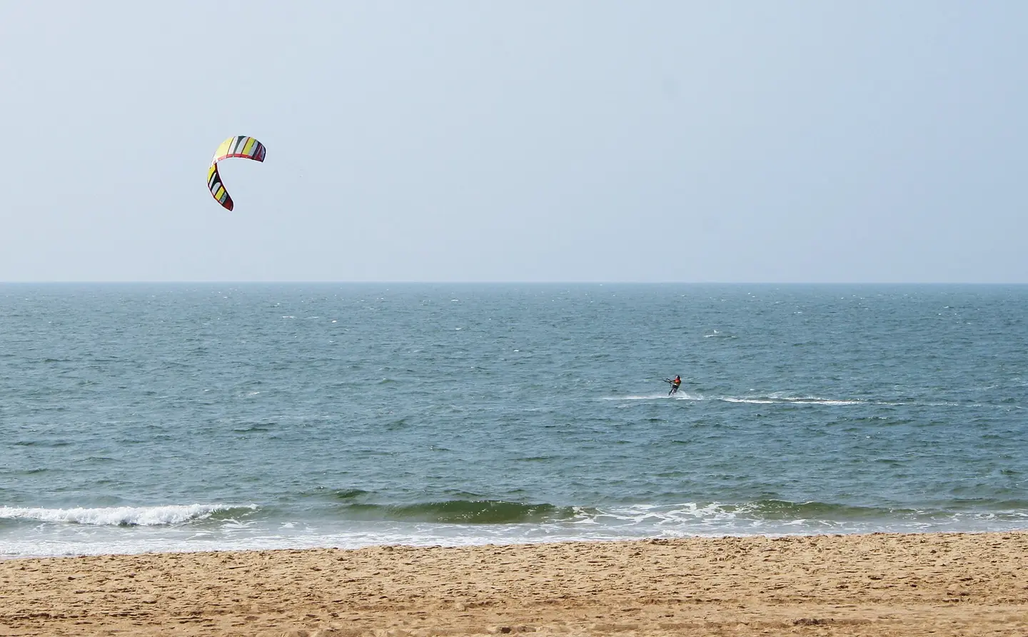 Kite surf sur la plage d'Hossegor