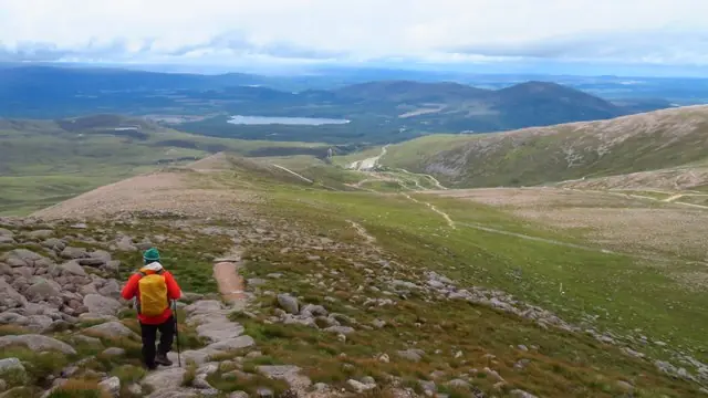 Descending north towards the Cairngorm Ski Centre