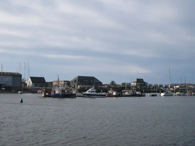 Harbwr allanol Pwllheli Outer harbour