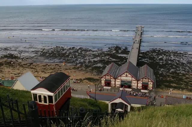 Saltburn-by-the-Sea, cliff lift and pier